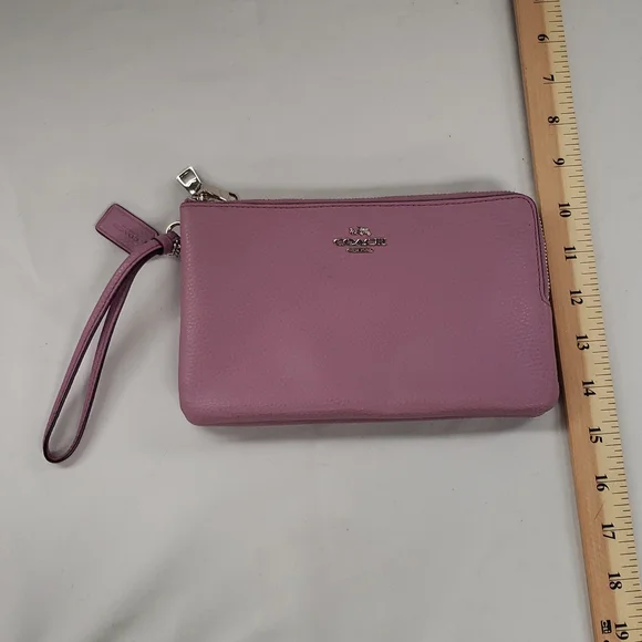 Coach Lilac Wristlet - Picture 6 of 7